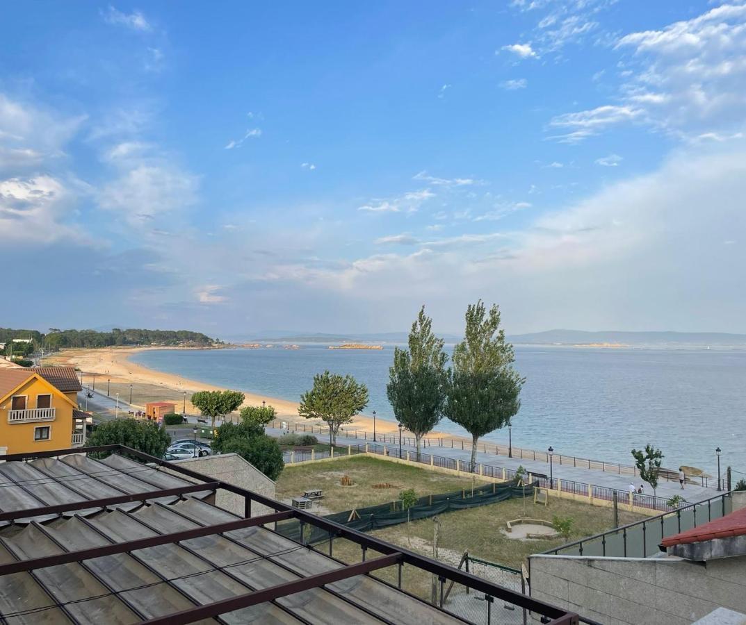 Apartamento En La Playa Apartment Ribeira Exterior photo